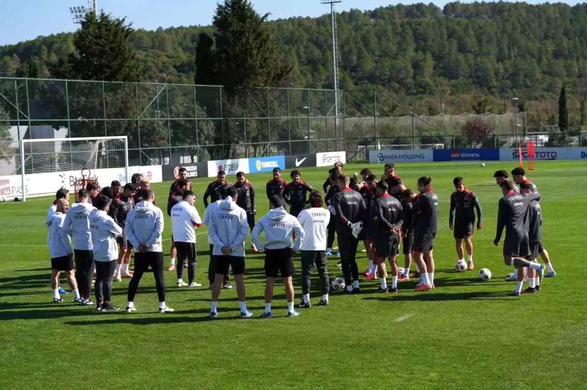 a milli futbol takimi gurcistan maci hazirliklarini tamamladi j2sssVwY.jpg