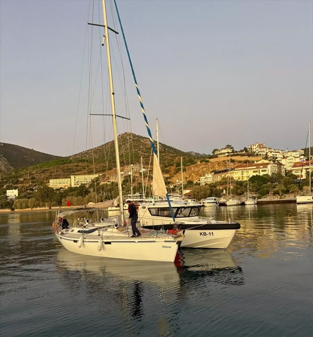 datca aciklarinda 42 duzensiz gocmen ve 2 kacakci yakalandi 3c1d3E5J