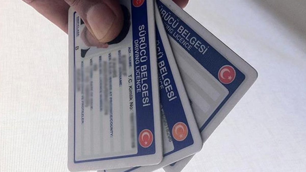 eski tip ehliyetlerin yenilmesi icin son gun yarin mAnTBU51.jpg