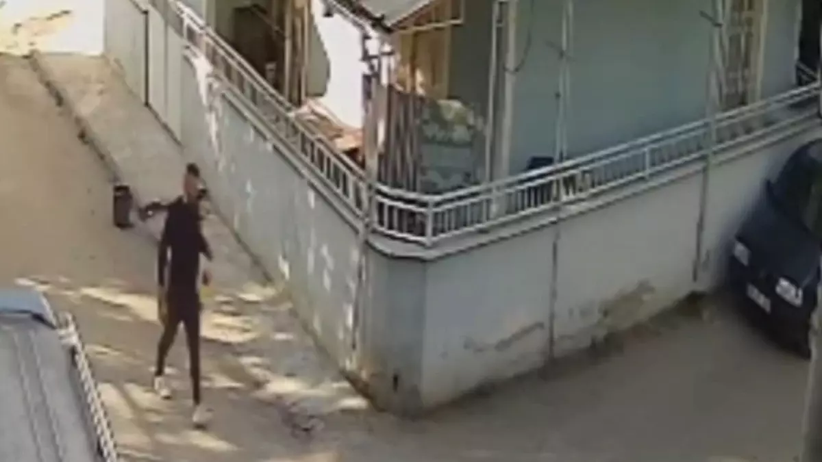 husumet nedeniyle otomobil kundaklandi 5CpMULdO