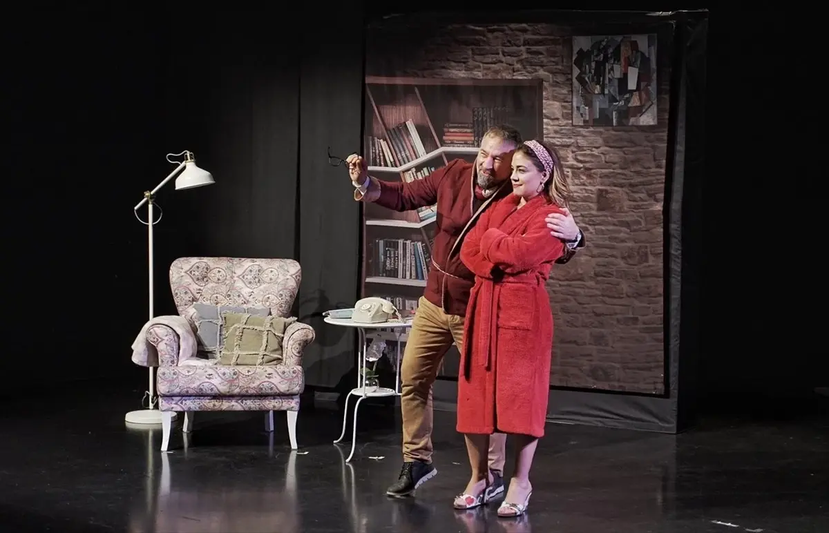 tiyatro frankfurt 2025 2026 sezonunu askimizin son duragi ile acti WwEiEqBv