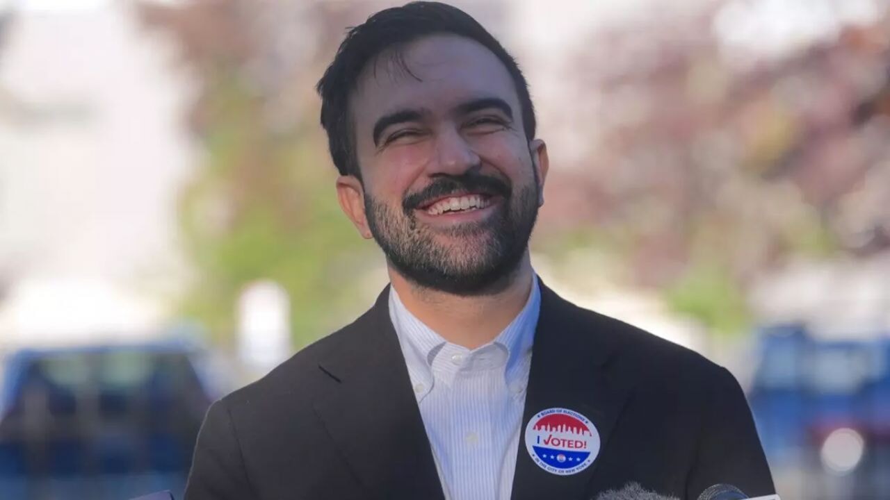 new yorkun ilk musluman belediye baskani Q8bH75cP.webp