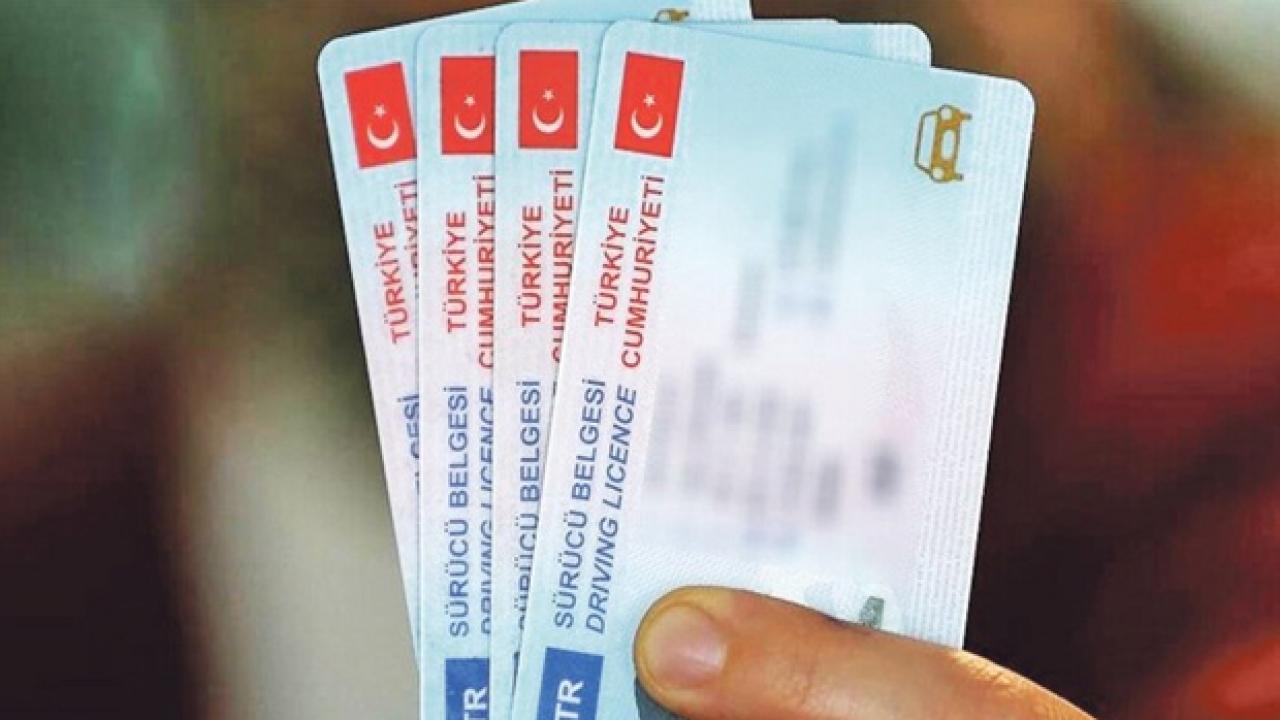 yeni ehliyet yenileme ucreti ne kadar oldu surec nasil olacak 7Fxmwnpk.jpg