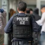 abdde-ice-ekiplerinin-operasyonunda-bir-kisi-vuruldu-gkt24kxh