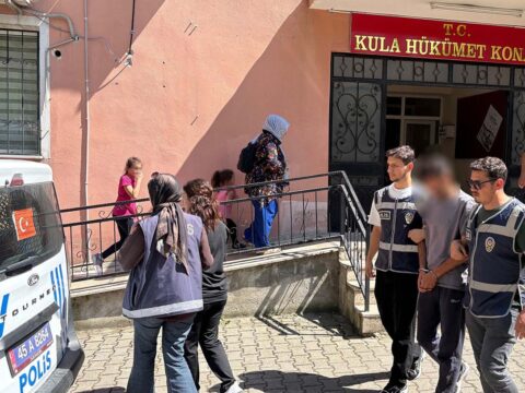 Malatya’da otomobil devrildi: sürücü yaralandı