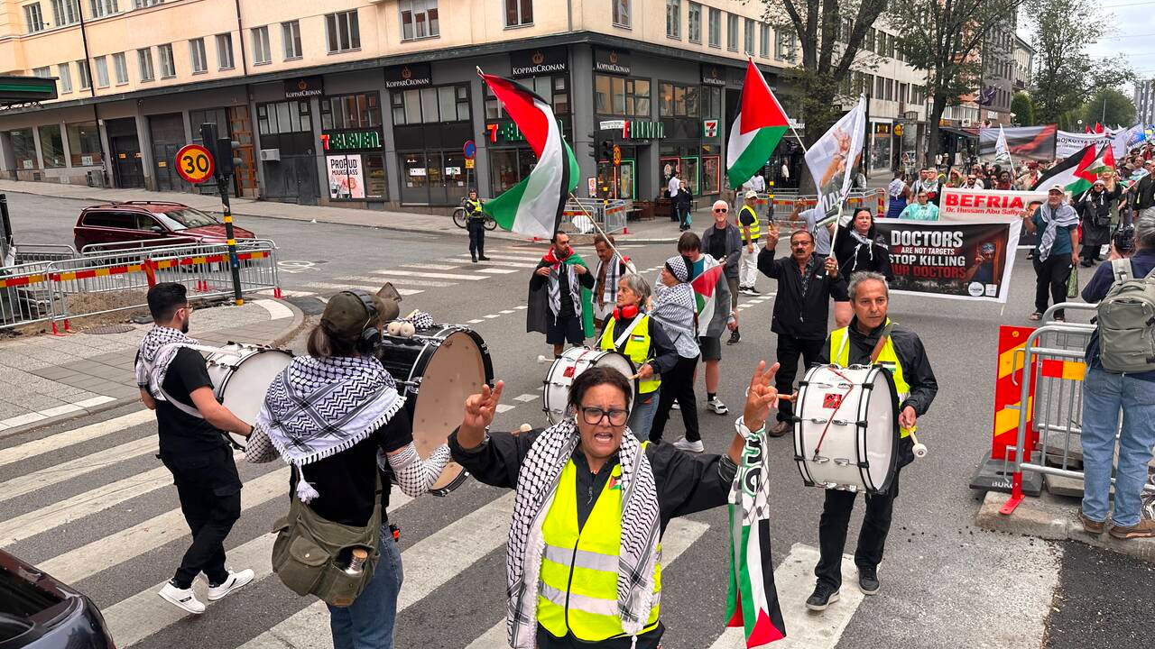 Isvecte israil protestosu gazze ve lubnan saldirilarina karsi ses yukselttiler 2LCYdBen